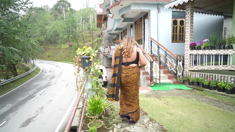MS TINA NANDY: Bác sĩ và bệnh nhân làm tình trong khi kiểm...