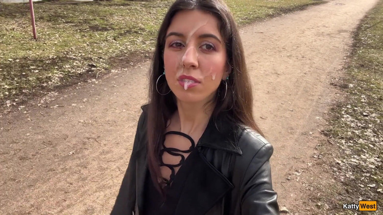 Katty West: Je veux marcher dans le parc avec du sperme sur...
