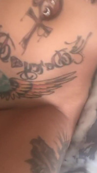 Bombasse tatouée