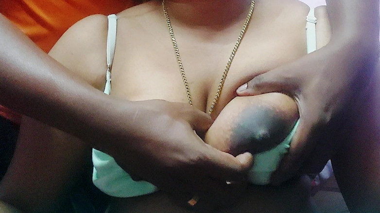Desi Mohini: Desi Mohini tante hete seks met loodgieter