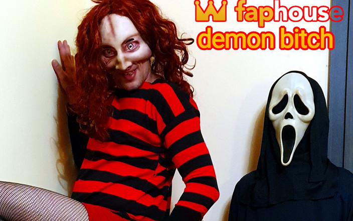 Demon Bitch: Incubo demone cagna vs. azione con la faccia del fantasma