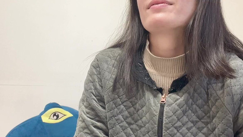 sweethanajapanese: Hana trägt kleidung, dann geh zur toilette, pissen, wasser ihre...