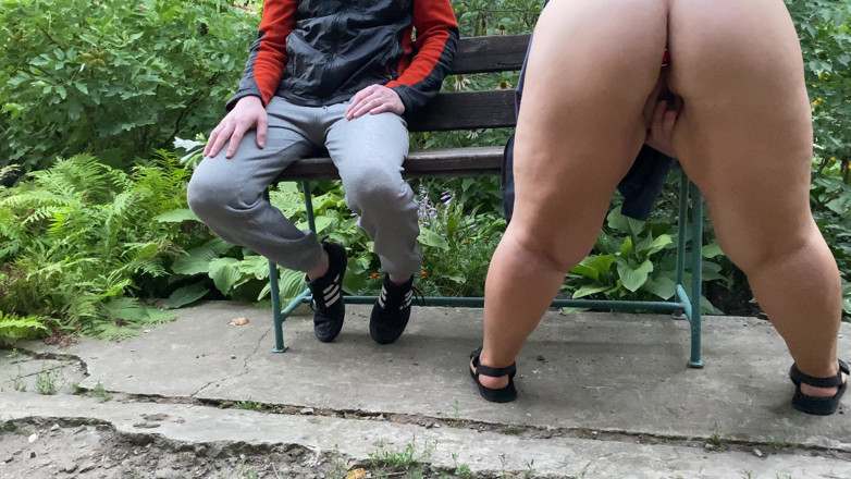 OurFetishLife: 继母知道她继子最喜欢的恋物癖