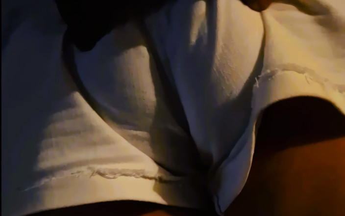 Fancydesire77: Sekarang menggugah ms. mega lips