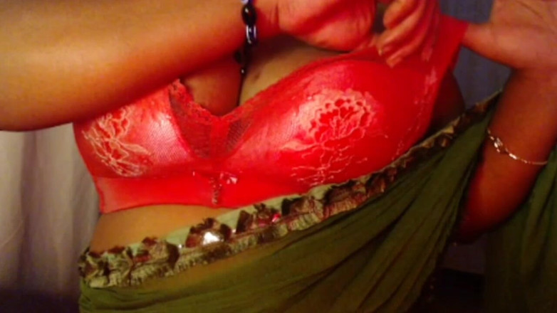 HotGirl21: Heißes mädchen, bh, offene möpse, drücken Show nackte muschi-Show.
