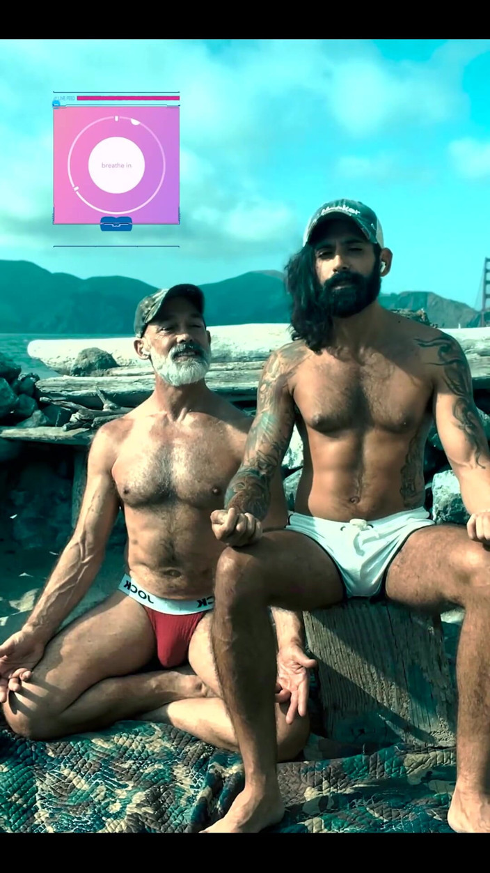 Tantric Fitness: 彼氏とビーチ