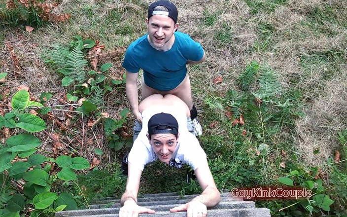 GayKinkCouple: 鹿看台的户外肛交中出