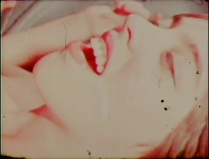 Vintage Usa: Une douce jeune fille vintage prend une grosse bite