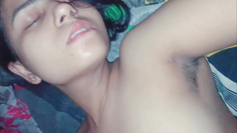 Hot Sis: Latika De quatro e levar pau grande aproveite