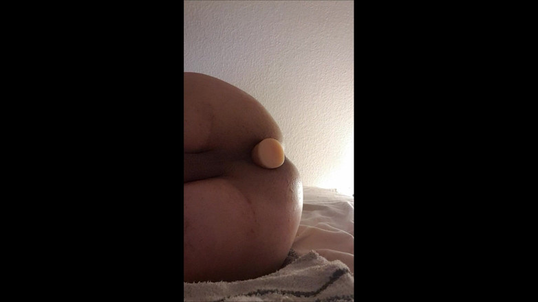 BiCgn: Dildo in Bubblebut