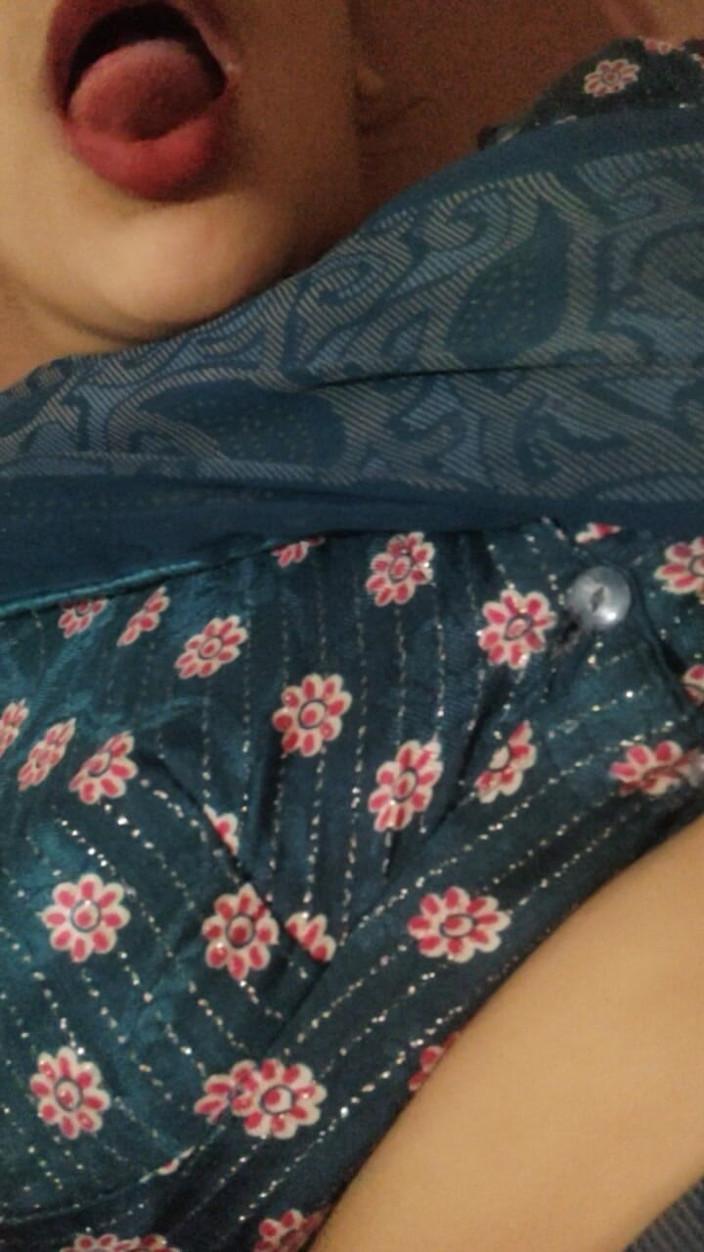 Dr_doom21: Bhabhi Haba Pepek Ji, Bhabhi Panas, Bhabhi Seksi, Suri Rumah...