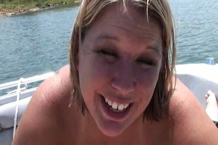 Melon Juggler: Todo a bordo tiene joven tetona Ivy36f mama la polla...
