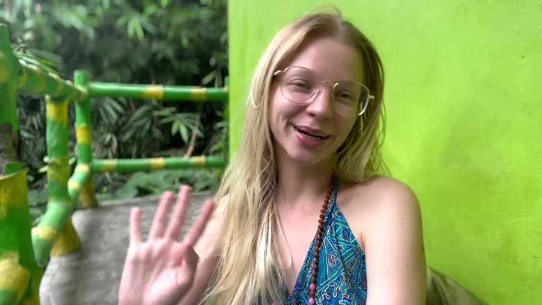 Goddess_Bella_Rae: Compiti semplici per femminuccie curiose!