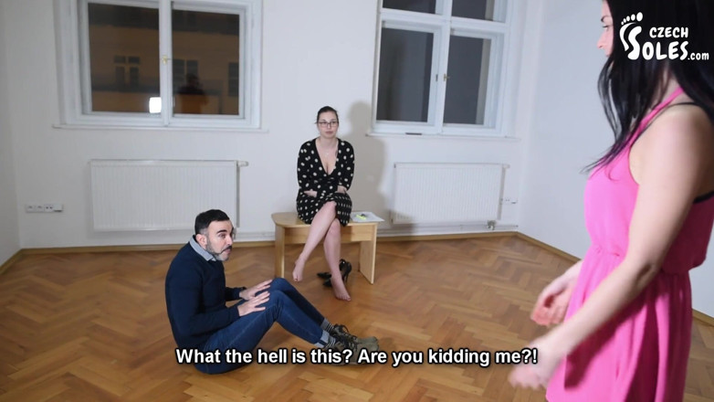 Czech Soles - foot fetish content: Prinși în timp ce înșală cu piciorul cu agentul lor imobiliar