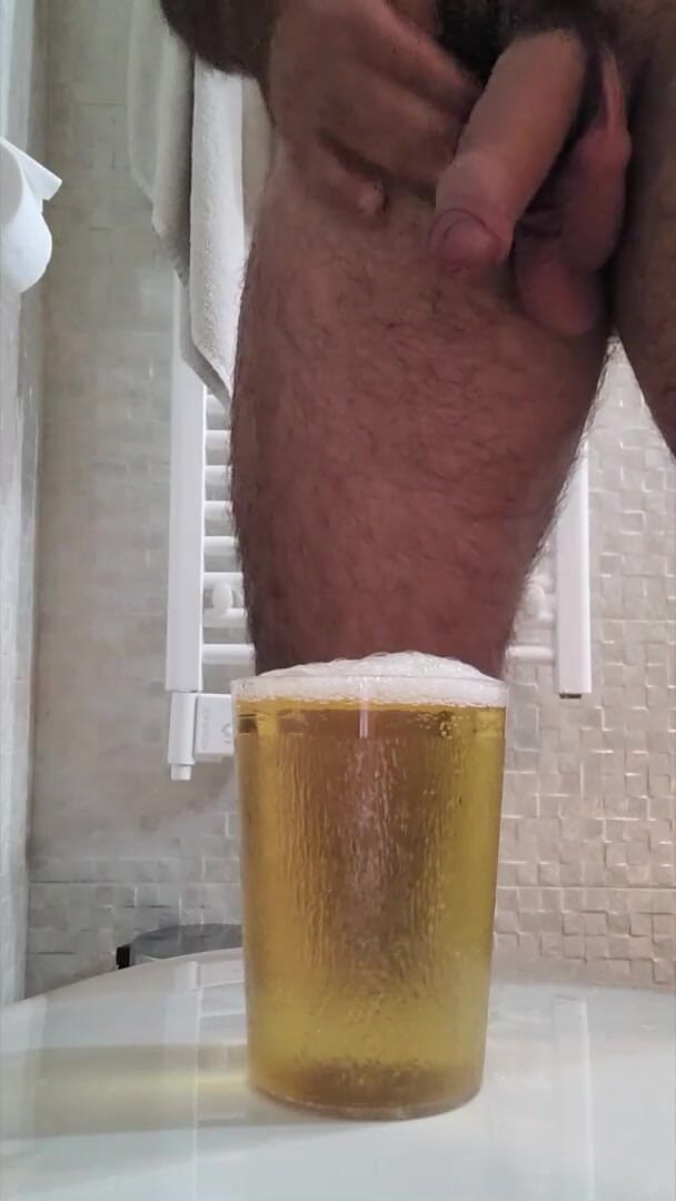 Arab of the Future: Arabo dominante peloso come barista!