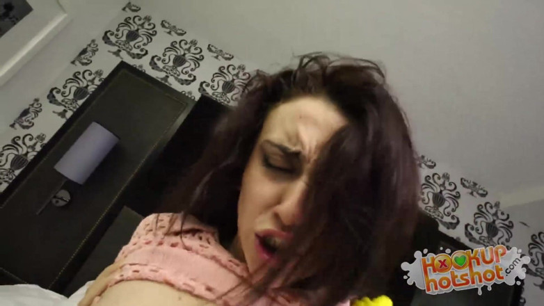 Hookup Hotshot: Teen brunette Mandy Muse meets guy on dating site for...