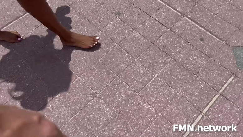Feet On Demand: Amyra J's romantik am strand