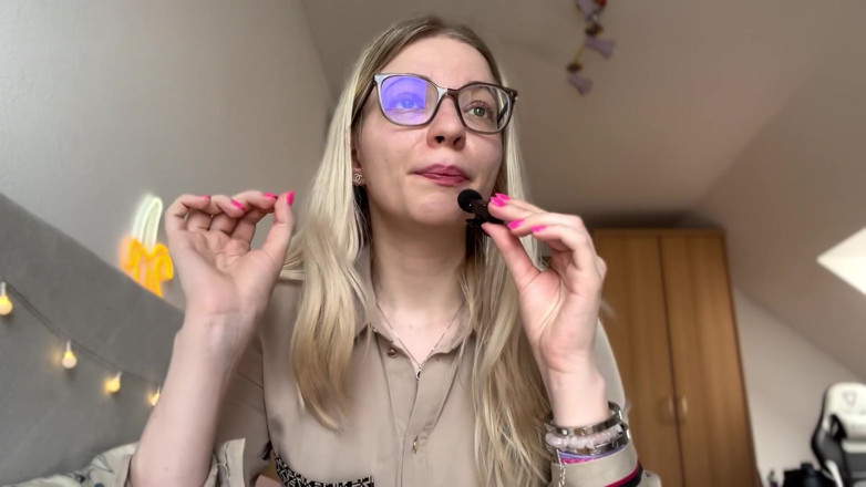 Goddess_Bella_Rae: Tôi có phải là những người thoái hóa không? Femdom
