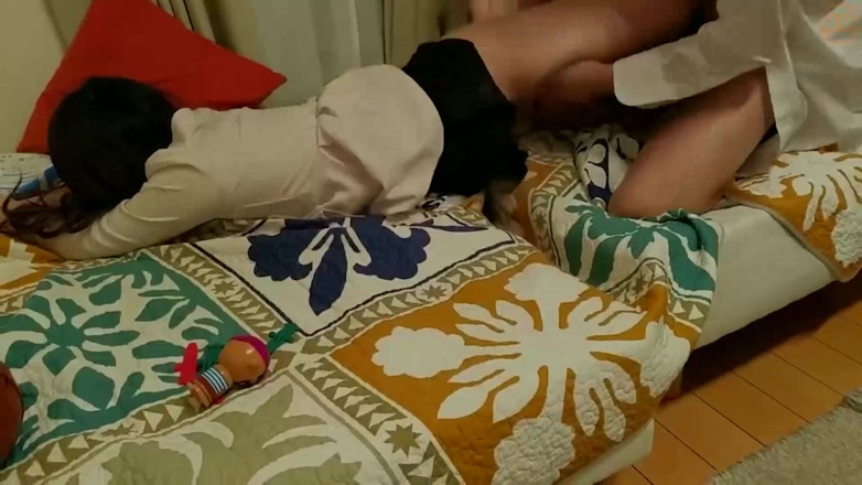 Asians in love: Mujer asiática se corre en la boca
