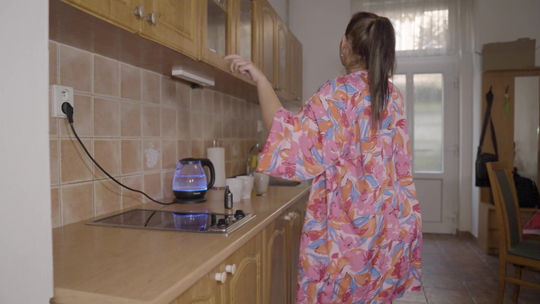 Peaches and Bananas: Tetona Jennifer desnuda en casa