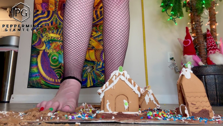 Peppermint Giantess: 내 진저브레드 하우스를 슬로우 모션으로 파괴하는 자이언트 크리스마스 마을 슬로모 크러시