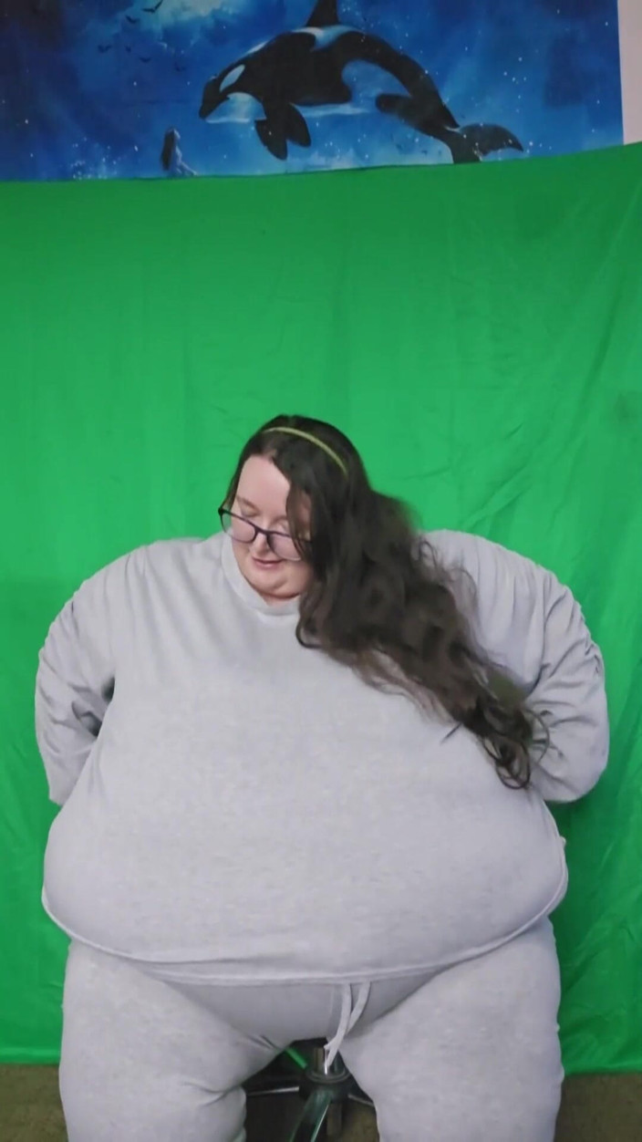 SSBBWLadyBrads: Fette SSBBW gÃ¶ttin probieren an