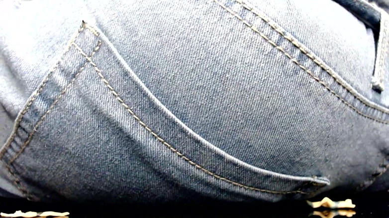 Maeling: Winzige Kolonie in Jeans zerquetscht und am arsch erstickt, ohne...