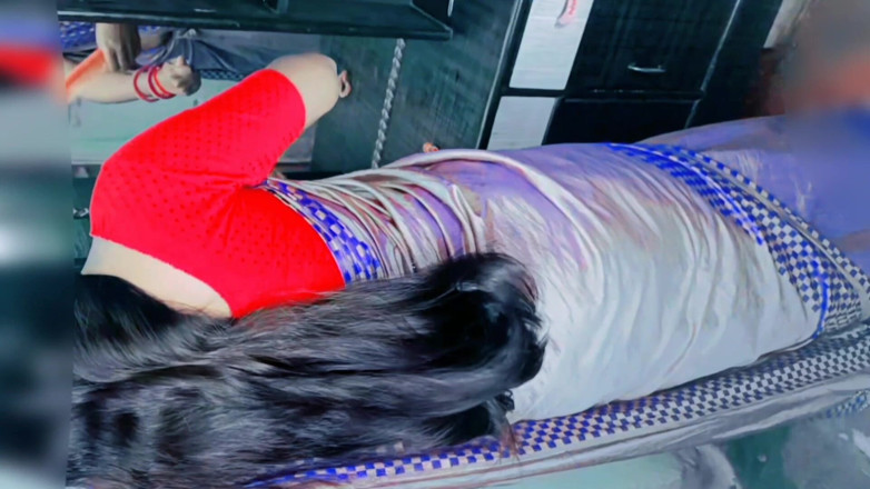 Rakul008: Molto carina Saree Bhabhi (full HD) diventa molto porcellina con il...