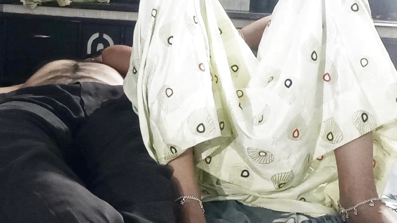 Rakul008: Pembantu desi kepergok dan dientot habis-habisan