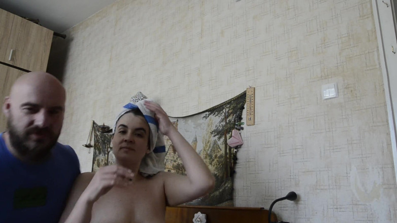 Hairy Homemade Amateur Orgasms: Ik was mijn lichaam aan het afrolen en besloot manlief...