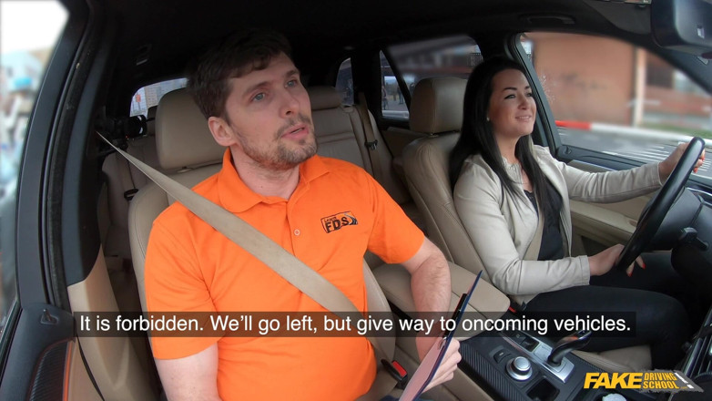 Fake Driving School: Elevă aplecată și futută