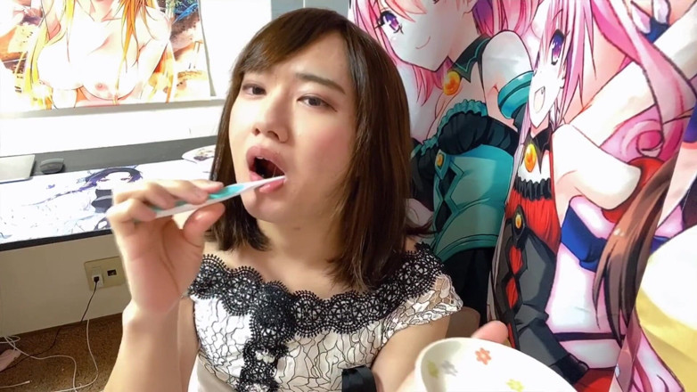 MinamiCrossdresser: Sperma tandpasta