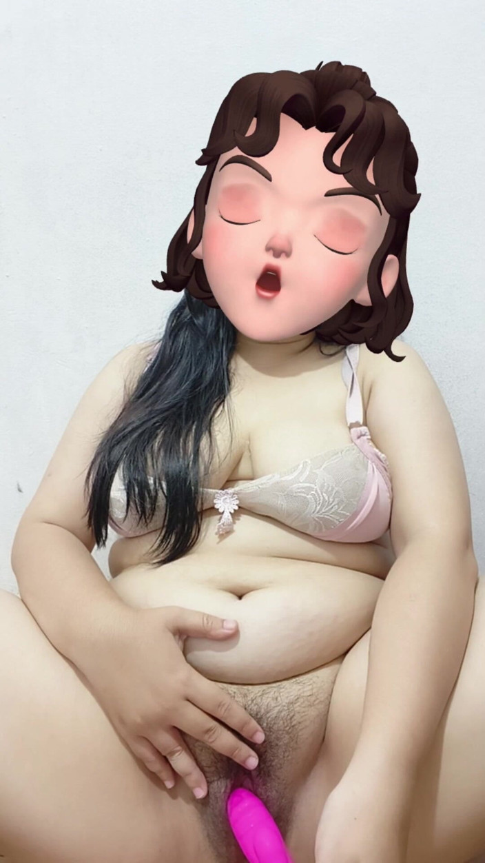 worldjeri69: Hermosa mujer con grandes provoca la masturbación en solitario