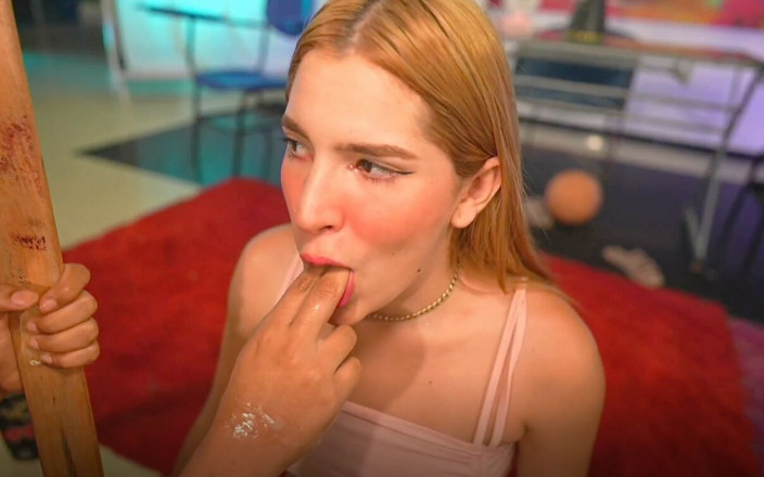 Good Girls Mansion: Brunette spits on blonde girl and masturbates her morbidly (GGMansion)