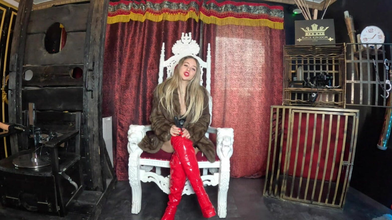 Queen_of_BDSM: Hoje eu sou o responsável pelo seu pau escravo!