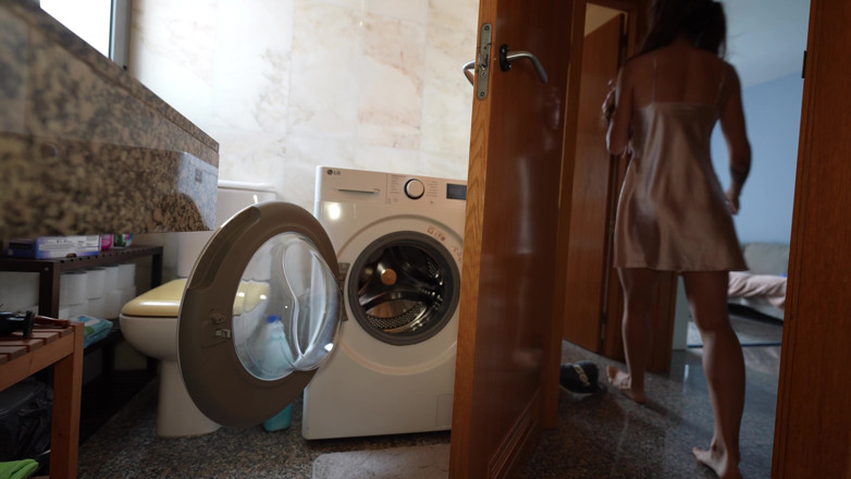Alexa Poshspicy: POV: Stepsister Is Stuck in the Washing Machine. I Inserted...