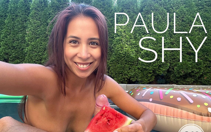 PS-PornVR: Avec la belle Paula dans la piscine
