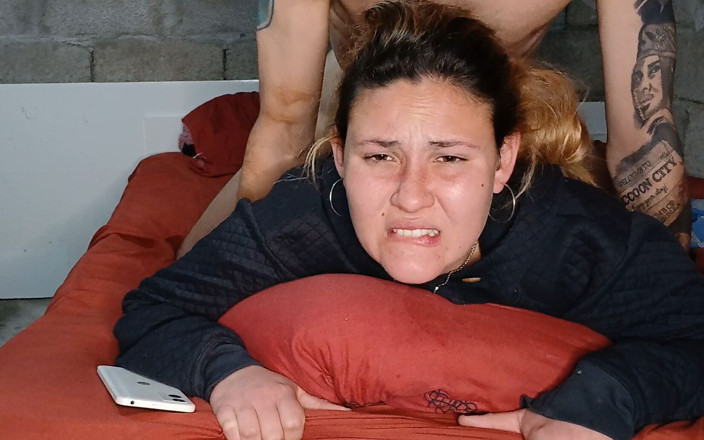 Naomi Simon: Sexe anal - ça se termine rapidement, ça fait mal et je ne...
