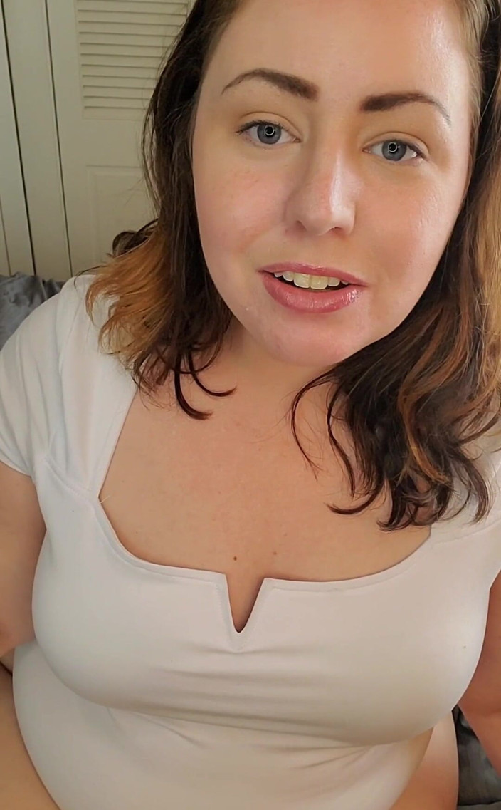 KinkyKatie: Pertemuan seks kegemaran saya, yang satu ini sedap! Saya memanaskan...