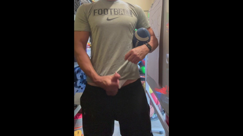 JockDad87: Alpha Stud Jockdad87 spuit een hoop voetbal