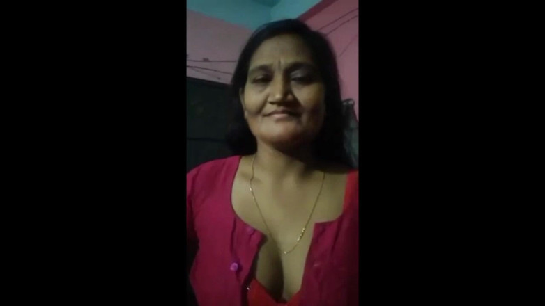 tanushri: Indiancă Desi Bhabhi Sex cu un străin