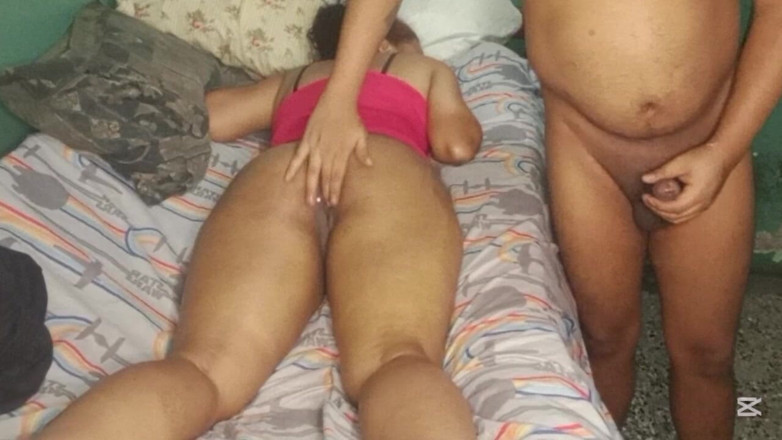 Sofixxx: Massage avec de la crème sur le gros cul de...