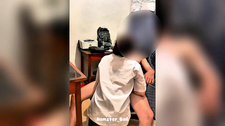 Hamster_Ball: 一个德西女大学生，从一开始就是一个荡妇