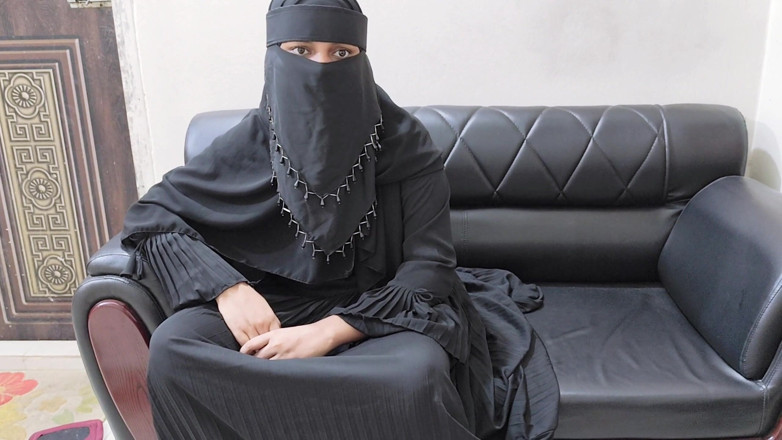 Your-Eshita: Hintli usta er tesettürlü güzel evli kadın ev videomu zar...