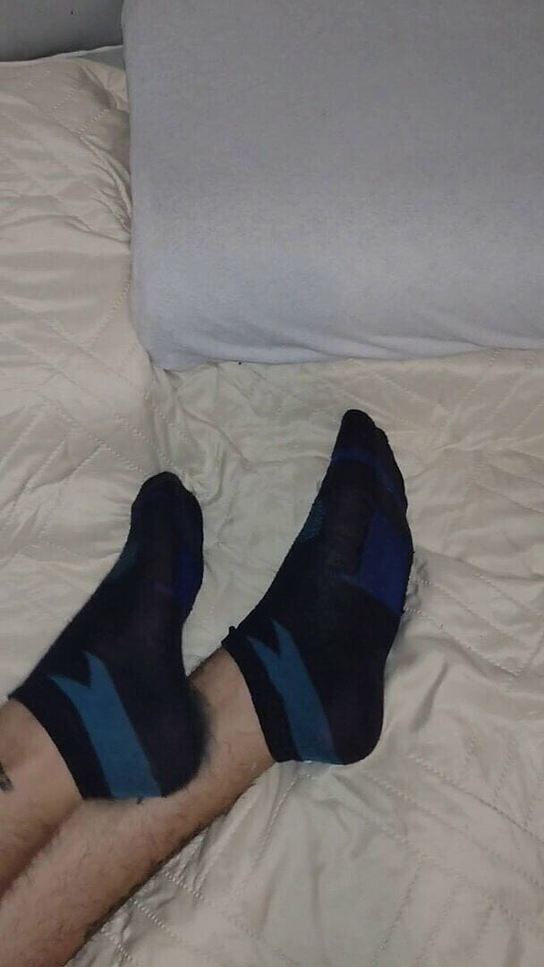 Tomas Styl: Masturbe en regardant ces pieds après une longue journée de...