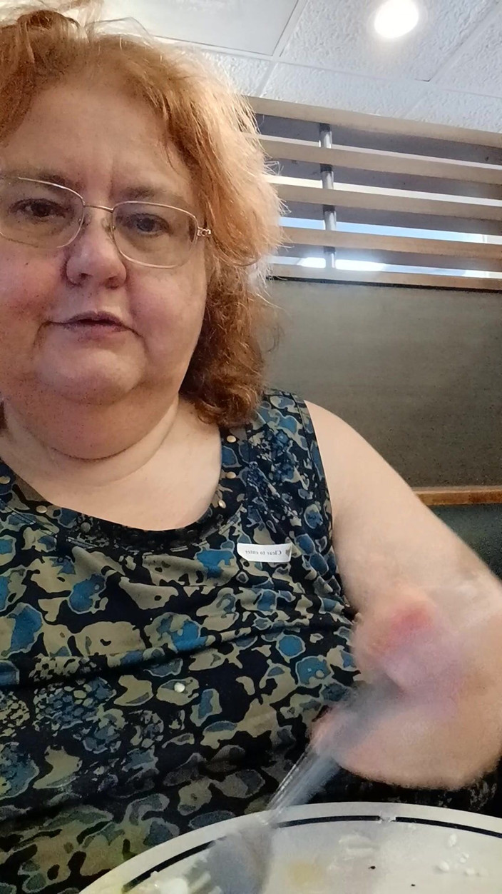 BBW nurse Vicki adventures with friends: Blueberry crepes a Creme Yummy
