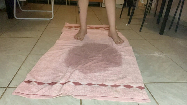 Cuteblonde666: Подборка писсинга, моча в золотистых дождях