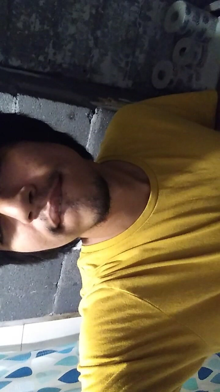 AlexAlejandro13: 我用我的鸡巴招待你