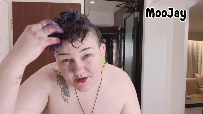Moo Jay: Dying My Hair a Yappin ' s mými kozami z útulných vibrů