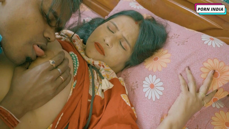 Porn India Studio: Dì Ấn Độ nóng bỏng làm tình mạnh bạo
